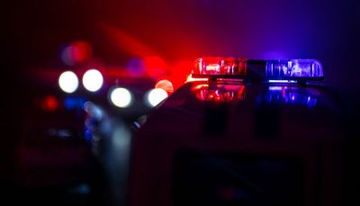 2 people killed, 3 others wounded in shootings in Chicago Monday