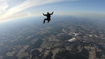 Virginia Skydiver Survives After Parachute Tangles Around Leg Smashing Her Into Ground At 125 Mph