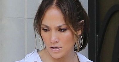 Jennifer Lopez flashes her huge engagement ring as she and Ben Affleck go house hunting