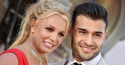 How many children does Britney Spears have and who is her fiancé Sam Asghari?