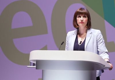 Shadow education secretary heckled by teachers over Ofsted remarks