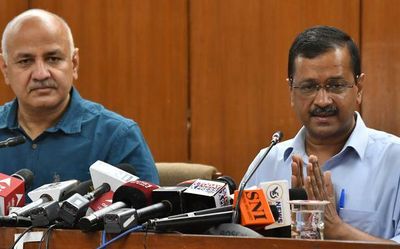 A democratically elected government should not be left without powers to even transfer officials: Kejriwal government in Supreme Court