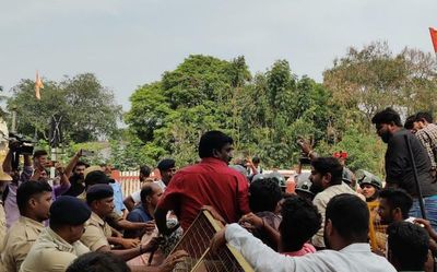 Contractor’s death: Protests against Eshwarappa in Shivamogga, Chikkamagaluru