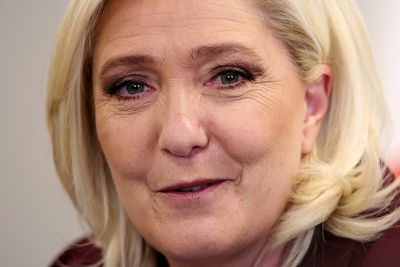 Analysis-Eyeing win, inflation debate gives Le Pen chance to lay Russia ghosts to rest