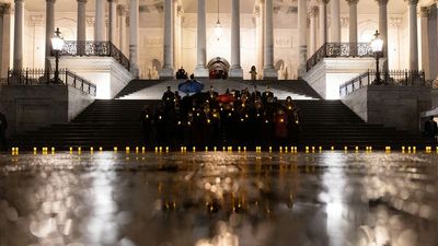 U.S. saw highest death total ever in 2021 largely due to COVID-19