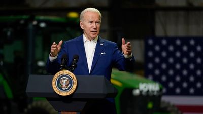 Biden news – live: President calls Putin’s war on Ukraine ‘genocide’ in Iowa remarks on gas price
