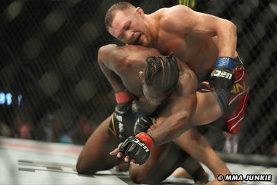 Judges Gonna Judge: Did Petr Yan win the first round against Aljamain Sterling at UFC 273?
