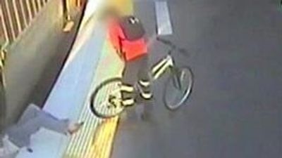 Commuters slipping through the 'gap' at train stations doubles, Queensland Rail data shows
