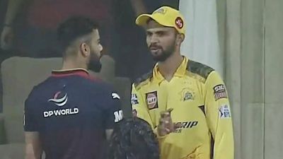 IPL 2022, CSK vs RCB: Virat Kohli interacts with Ruturaj Gaikwad after thrilling clash