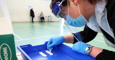 8 Covid symptoms that are appearing in vaccinated people