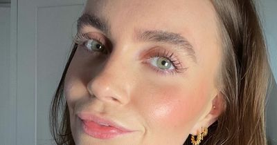 I tried the Boots 17 Extreme Extension Lengthening Mascara and couldn’t believe my eyes - literally