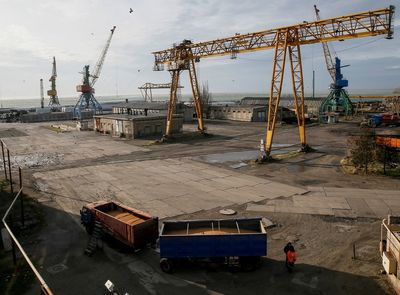 Explainer-Mariupol: ruins of port could become Russia's first big prize in Ukraine
