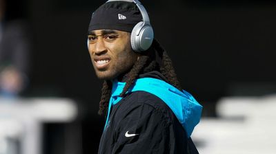 Report: Panthers FA CB Stephon Gilmore has been in contact with Rams