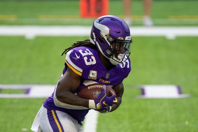 A running list of NFL players who have changed their jersey numbers in 2022