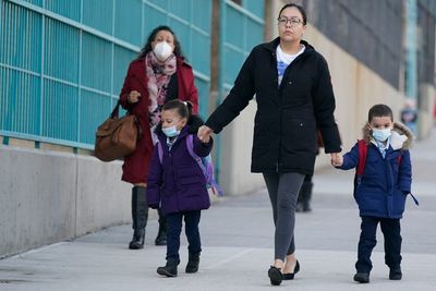 AP source: CDC to extend travel mask requirement for 2 weeks
