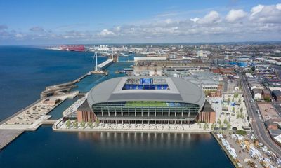 Everton sign contract to complete new stadium construction