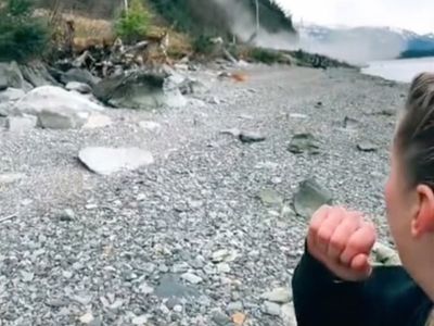 Woman records moment she narrowly escaped Alaska rockslide