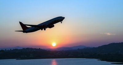 Woman dumps boyfriend after his mum paid for family to fly first class - but not her