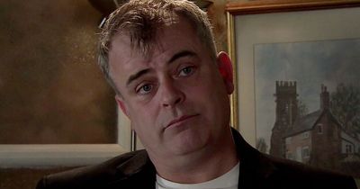 Corrie bosses issue Simon Gregson 'stark warning' after boozy Aintree brawl