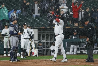 Eloy Jiménez demolished this home run off Robbie Ray in a downpour