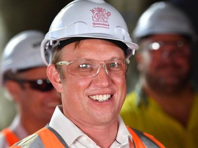 Qld lures tradies for flood recovery