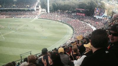 Adelaide Oval drops all COVID-19 mandates allowing unvaccinated punters to return