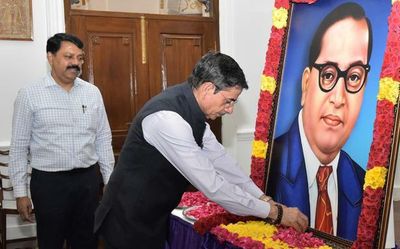 Tamil Nadu Governor, CM pay floral tributes to Ambedkar