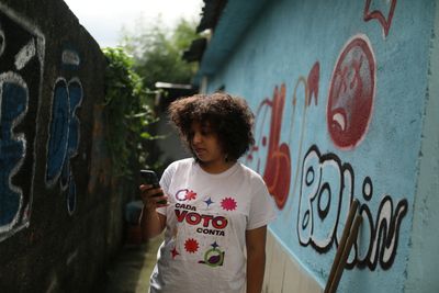 Brazil youth voter drive battles apathy - and could help Lula