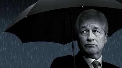 Jamie Dimon sees "storm clouds on the horizon"