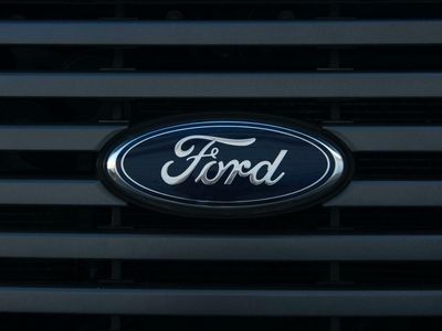 Ford Emphasizes Tesla-Like Strategy, Says Online Sales To Be A 'Bigger Part' Of Its Future