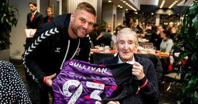 Bristol City announce sad passing of former goalkeeper Con Sullivan aged 93