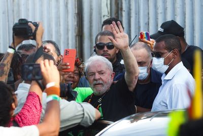 Brazil's Lula hints at tax reform if elected: "who earns more, pays more"