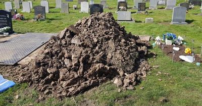 Blyth mum horrified as Covid victim dad's grave covered in mounds of dirt 'as if he didn't exist'