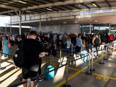 Easter flights depart without baggage