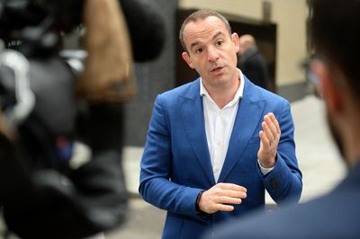 Martin Lewis explains how you can get up to £175 for free from the bank