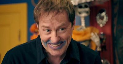 Ardal O'Hanlon leaves Channel 4 viewers in stitches as he makes Taskmaster debut