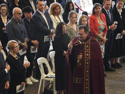 Leaders share messages of hope for Easter