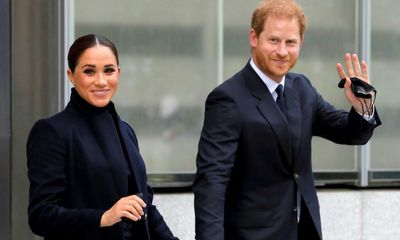 Prince Harry and Meghan visit Queen on way to Invictus Games