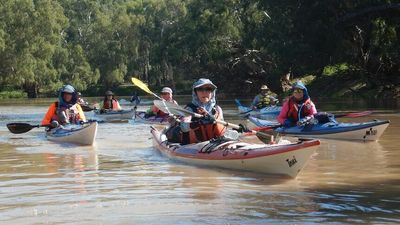Summer flooding makes 10-year Darling River dream a reality for kayakers