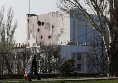 Ukraine says fighting rages in Mariupol, blasts rattle Kyiv