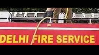 Safety tips from Delhi Fire Service to women in slums