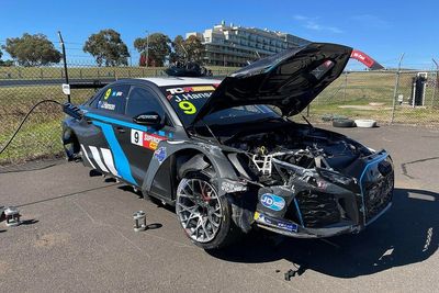 Bathurst TCR crash forces car switch