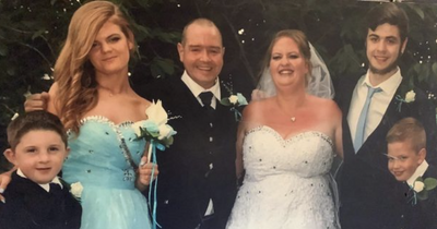 Scots mum dies three weeks after terminal cancer diagnosis leaving family heartbroken