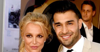 Britney Spears 'is not married' and will 'wait until after pregnancy' to tie the knot