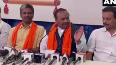 Karnataka: Will become minister once again, after coming out clear as innocent, Eshwarappa tells supporters ahead of resignation