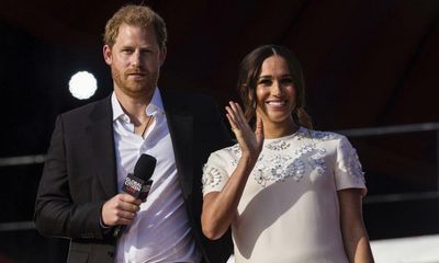 Harry and Meghan ‘offer olive branch’ to Queen in low-key reunion