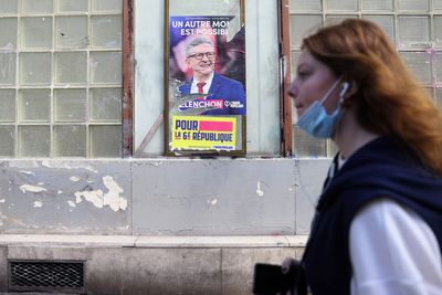 Paris suburb feels little love for either presidential candidate