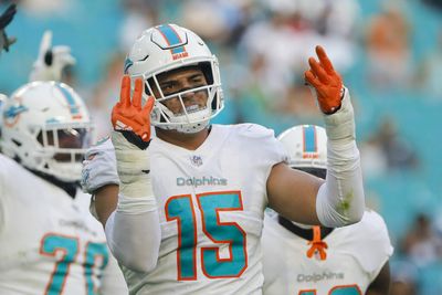 Dolphins LB Jaelan Phillips’ injuries put football into perspective