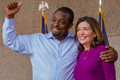 NY Gov. Hochul hits election hurdle in running mate’s arrest