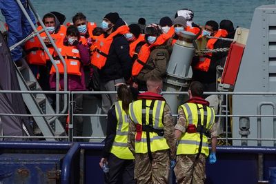 UK’s Rwanda asylum plan breaches international law, says UN refugee agency